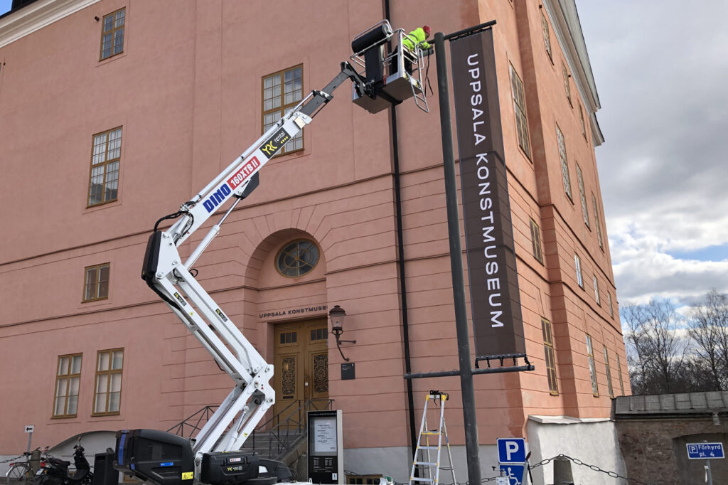 Skyltmontage med hjälp av Banderoll tryckeri